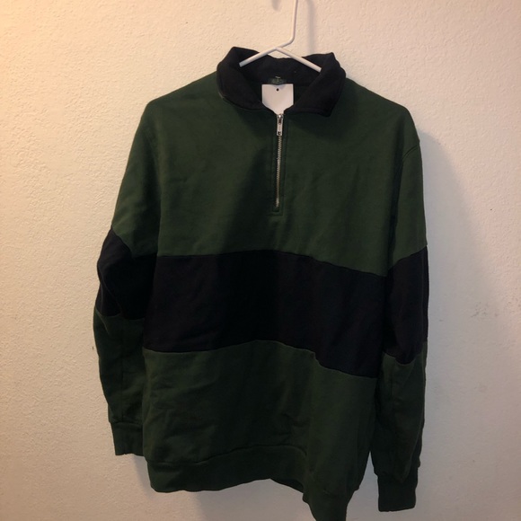 brandy melville quarter zip - Picture 2 of 3